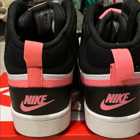Nike Black and Pink High-Tops Size:4.5Y - Picture 4 of 8